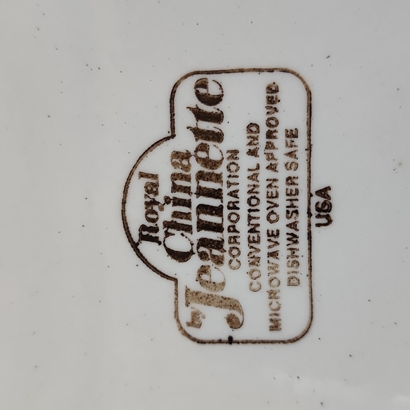 Royal China Jeannette Pie Plate. USA - Picture 8 of 12